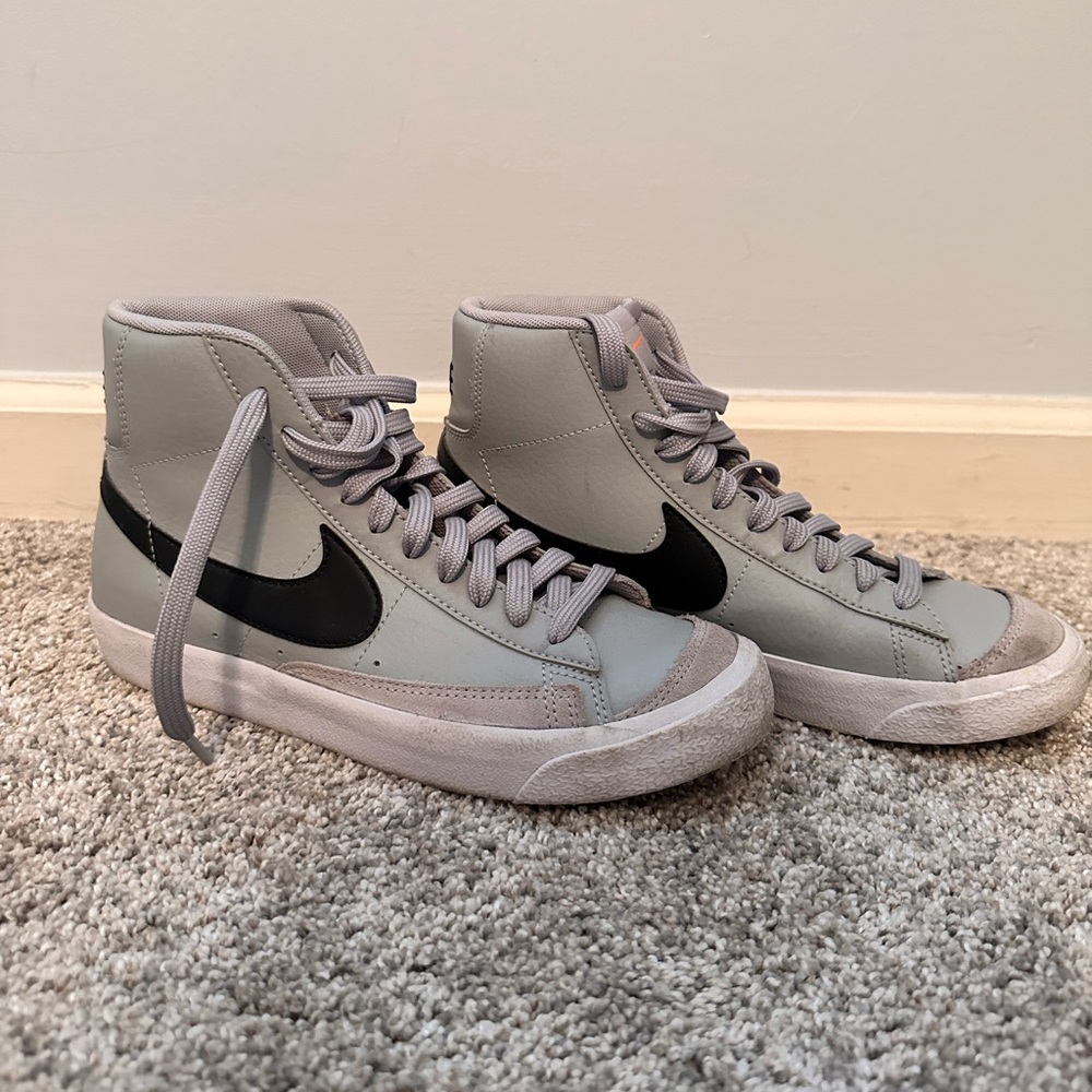 Nike Mid Blazers (6Y which is 7.5 woman’s)